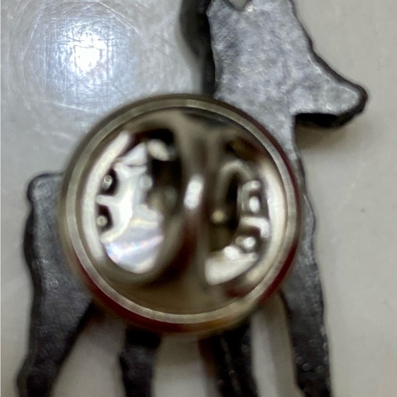 PEWTER DOBERMAN PINCHER LAPEL PIN - Picture 3 of 3